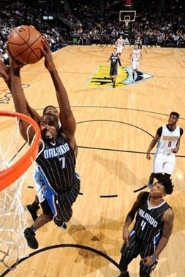 Serge Ibaka en l'Orlando Magic - Denver Nuggets