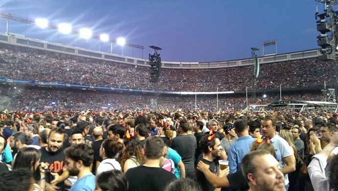PÚBLICO EN UN CONCIERTO EN MADRID