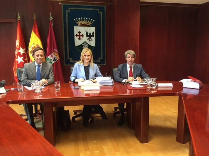 Cristina Cifuentes con el alcalde de Alcobendas, Ignacio García de Vinuesa