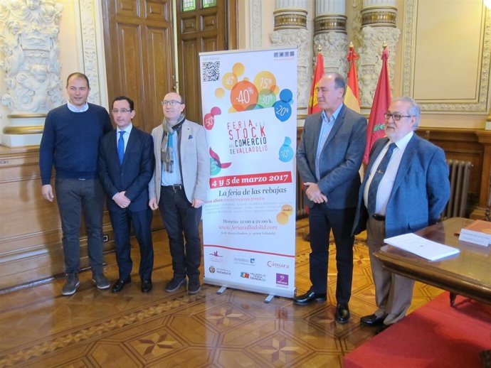 Valladolid. Comerciantes en la presentación de la Feria del Stock