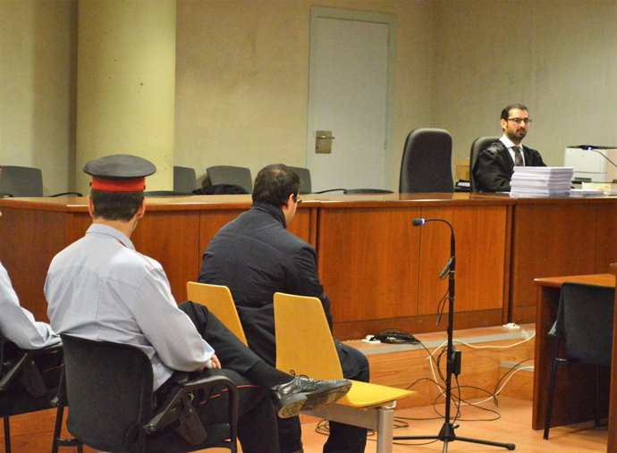 Alejandro R.V., acusado de apuñalar a 5 personas en Lleida en 2014