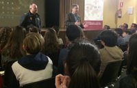 Los centros educativos valencianos piden un 23% más de charlas sobre acoso escolar a Policía y Guardia Civil este curso