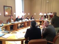 La Cámara volverá a pedir unida el traspaso de la AP-9 con dudas sobre qué hará el PP en Madrid