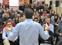 Patxi López dice estar cada vez "más convencido" de que la "inmensa mayoría" de la militancia respaldará lo que defiende