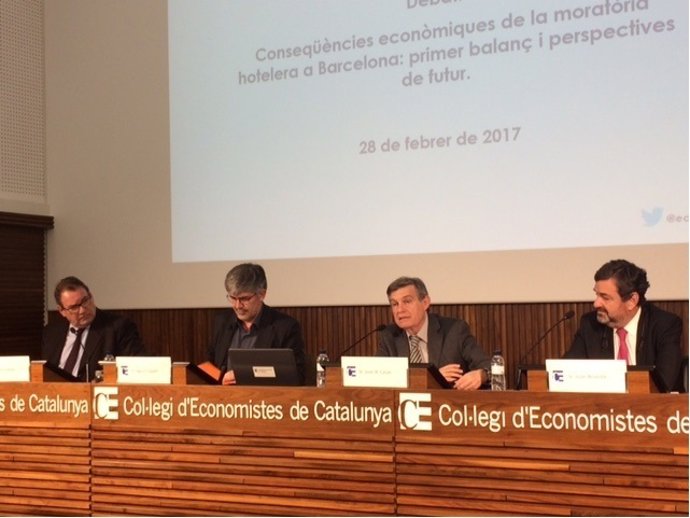 J.Molas, A. Colom, J.B.Casas i J.Volta