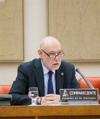 Maza asegura la independencia de la Fiscalía, que "aplica la ley sea quien sea el investigado"