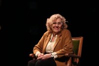 Carmena asegura que el autobús de Hazte Oír se ha inmovilizado para evitar que se produzca "un delito de odio"