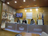 Blanca Martín destaca el "techo de cristal" de la Asamblea de Extremadura en materia de transparencia