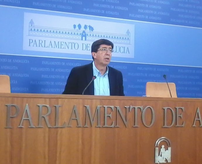 El presidente y portavoz parlamentario de Cs Andalucía, Juan Marín