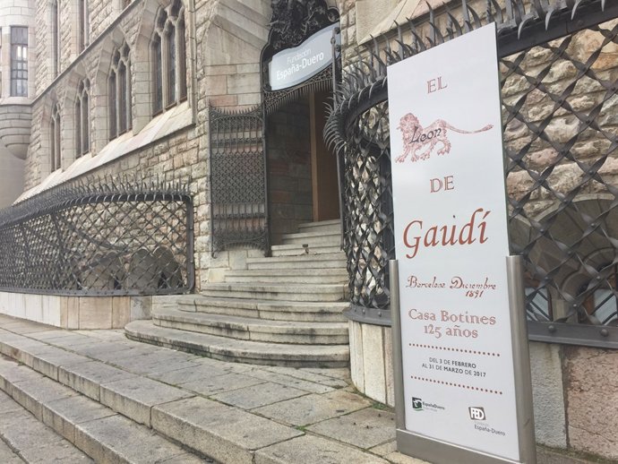 León. Exposición de Gaudí