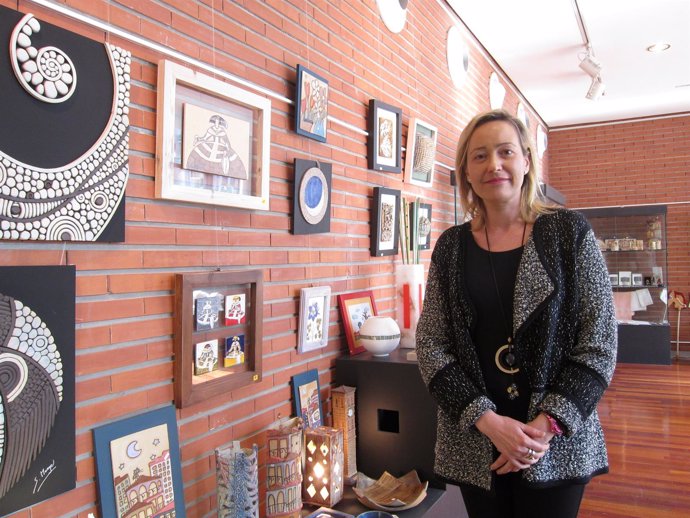 Marta Gastón, hoy en la tienda del Centro de Artesanía de Aragón, en Zaragoza