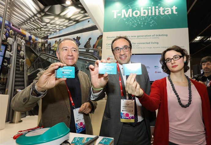 A.Poveda (AMB), el conseller J.Rull i la regidor de Barcelona M.Vidal