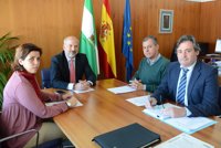 Alcalde de Tomares traslada a Gil-Toresano la creación de seis plazas de Policía Local en 2017