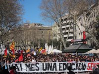 Universitarios catalanes convocan una huelga este jueves para pedir una reducción de tasas