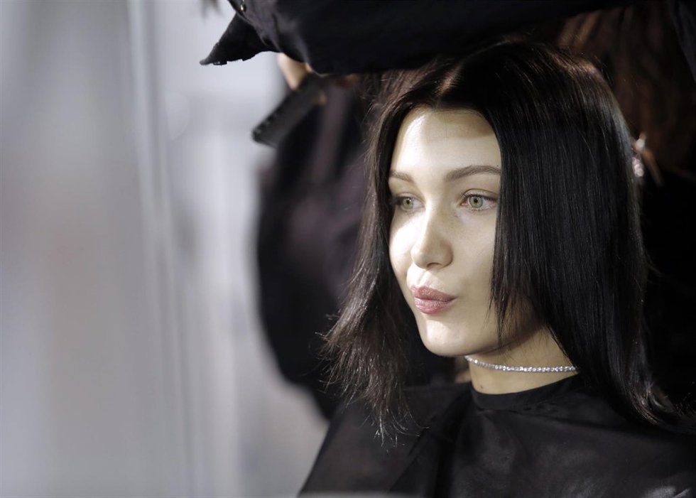 Bella Hadid coincide en el defile de H&M con The Weeknd./ Cordon Press