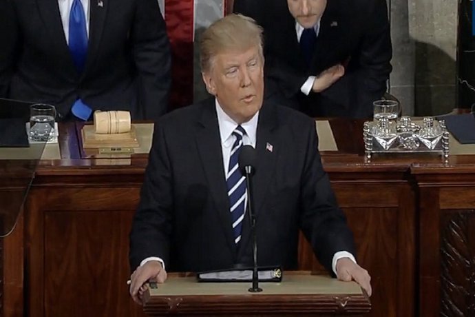 Trump ressalta davant el Congrés els seus èxits com a president