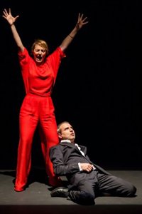 Alberto San Juan lleva este viernes al Central de Sevilla la obra 'Masacre (una historia del capitalismo español)'