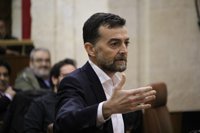 Maíllo (IU) afea el "inmovilismo político" del Gobierno andaluz y ve a Susana Díaz "demediada" entre Sevilla y Madrid