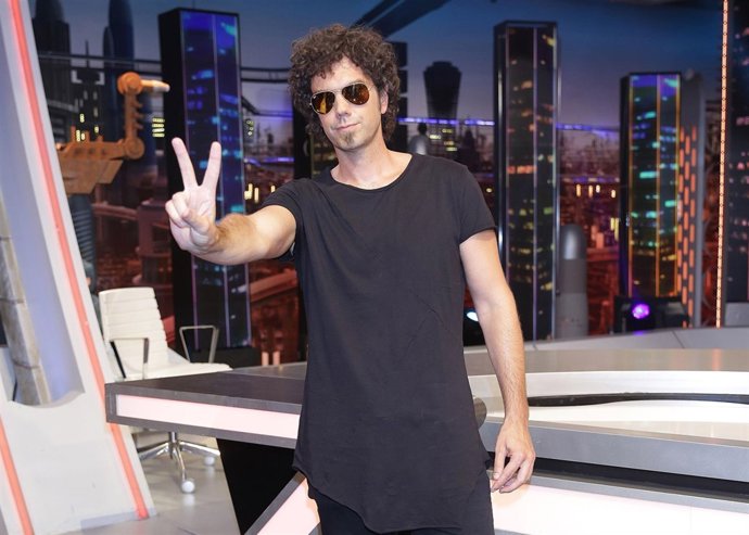 El Hombre de Negro deja El Hormiguero./ Europa Press