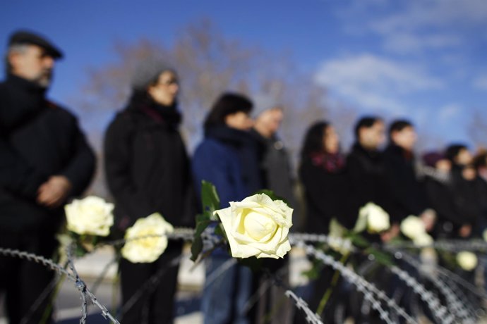 Acto en recuerdo de las víctimas del Tarajal en el Templo de Debod en Madrid