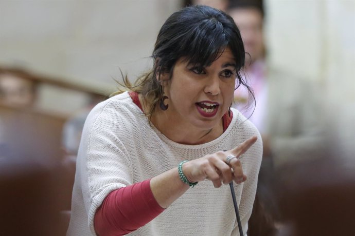 Teresa Rodríguez pregunta a Susana Díaz en el Parlamento andaluz