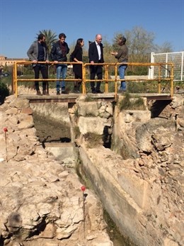 Navarro visita los restos del Antiguo Molino de la Pólvora