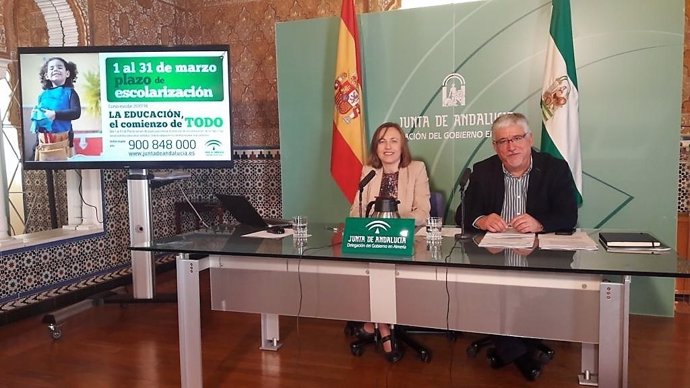 La delegada de Educación de la Junta en Almería