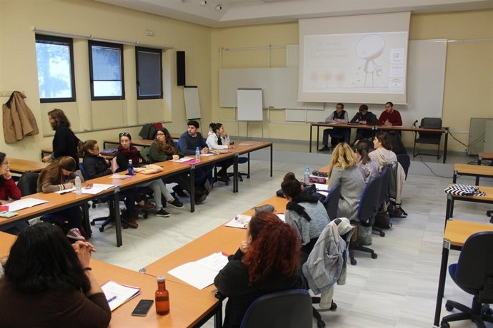 Nota Prensa: El Iaj Forma A Unos 200 Jóvenes De La Provincia De Sevilla Para Que