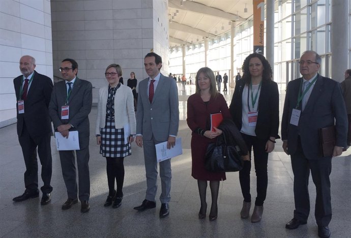 Los consellers de Territorio de Cataluña, Baleares y la Comunitat en el foro