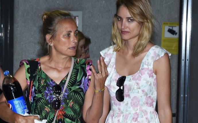 Alba carrillo y su madre
