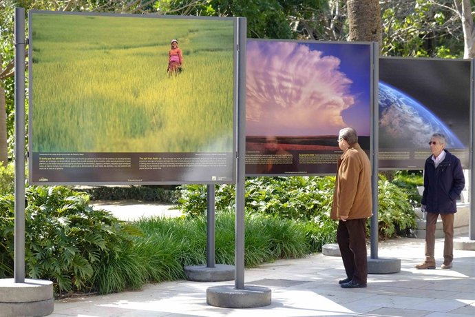 Gestos para salval el planeta paseo del parque