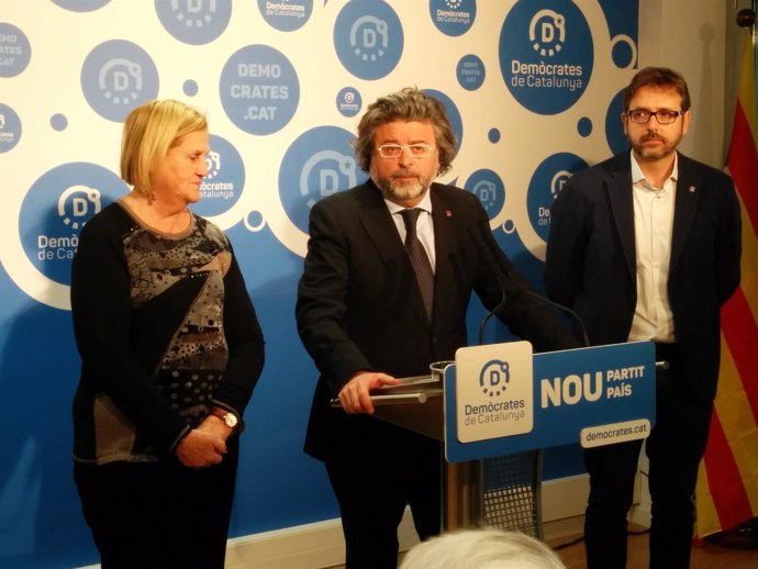 Núria de Gispert, Antoni Castellà, Carles Prats (Demòcrates)