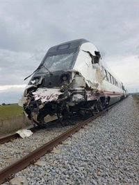 Fallece el conductor de un camión arrollado por un tren a su paso por Oropesa