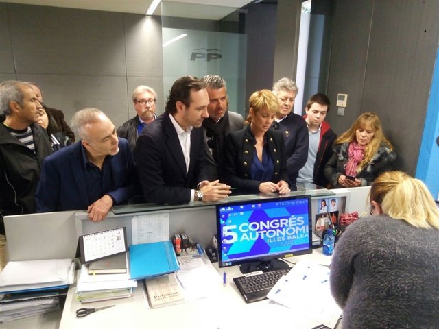 Presentación de avales de la candidatura de Bauzá