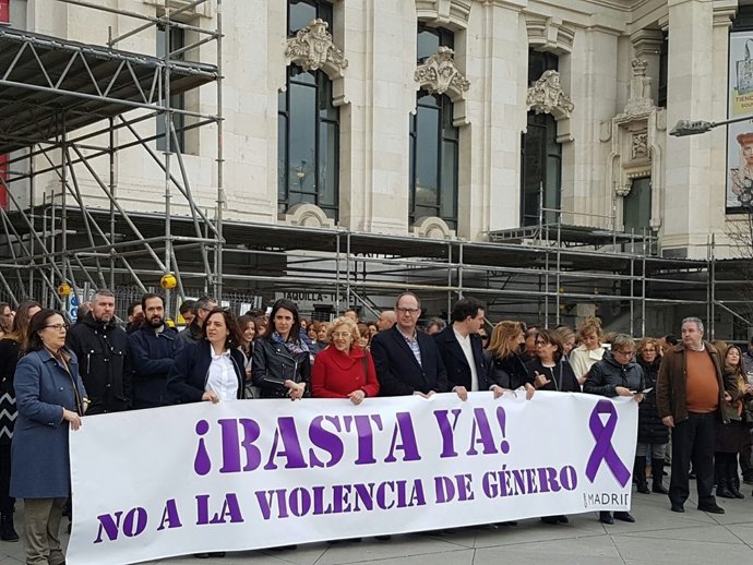 Manuela Carmena se manifiesta contra la violencia machista
