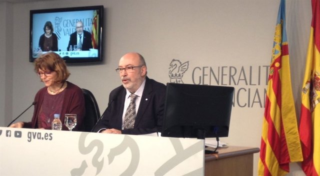 El conseller Manuel Alcarar en la rueda de prensa del pleno del Consell