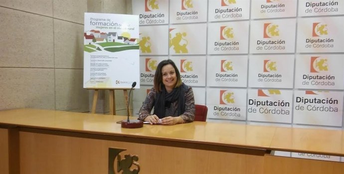 Guijarro presenta los cursos de 'Mujeres en el medio rural'