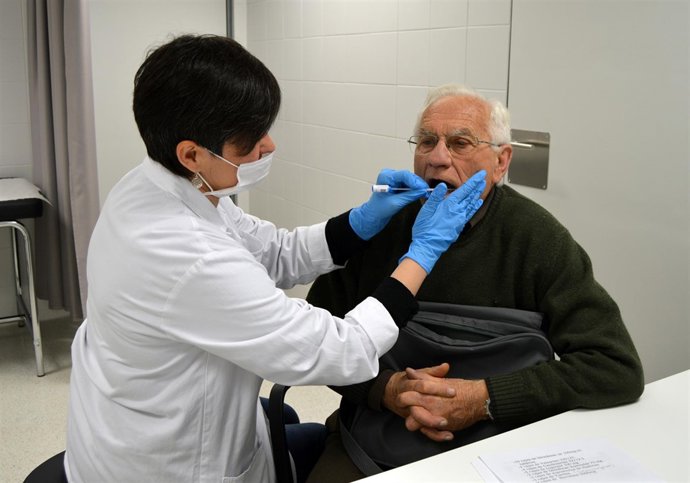 Toma de muestras de pruebas genéticas en Lleida