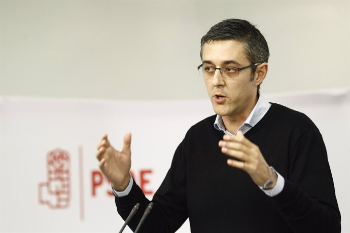 El coordinador del PSOE del área Política de la Ponencia marco, Eduardo Madina