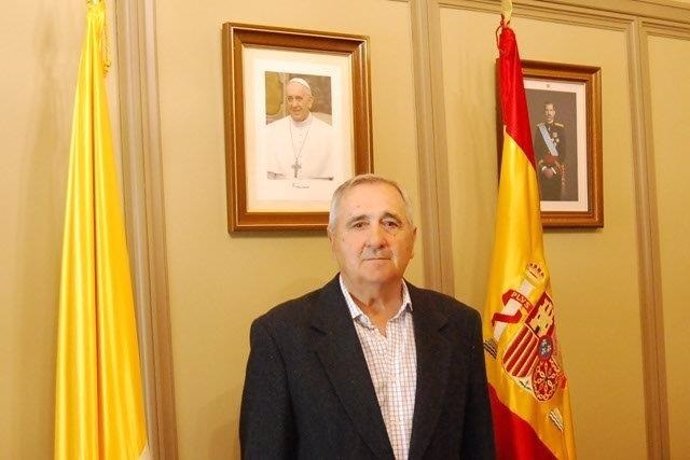 Nuevo director de Cáritas Castrense, el teniente general Rafael Barbudo