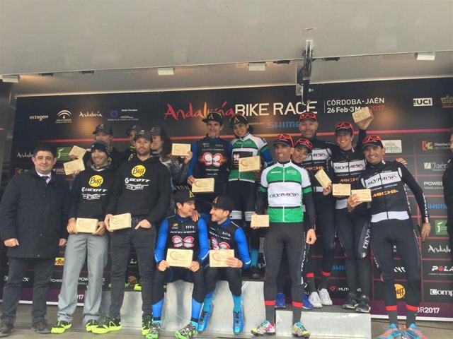 Entrega d premios de la VII la Andalucía Bike Race.