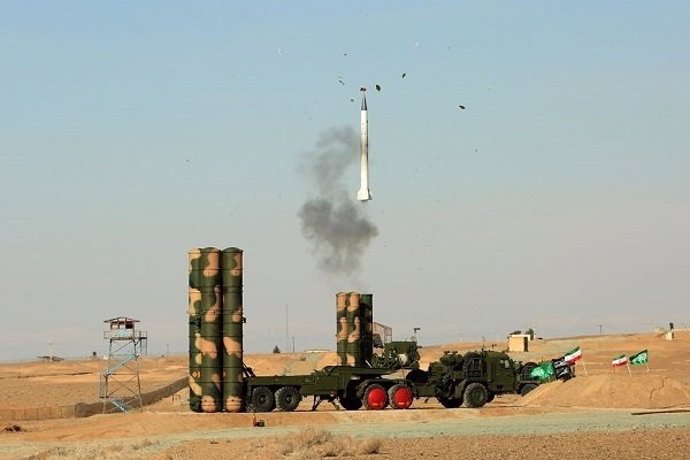 Prueba con éxito del sistema de defensa S-300 en Irán