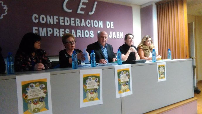 Mujeres de Jaén conocen el Plan de Igualdad en la Actividad Agroalimentaria