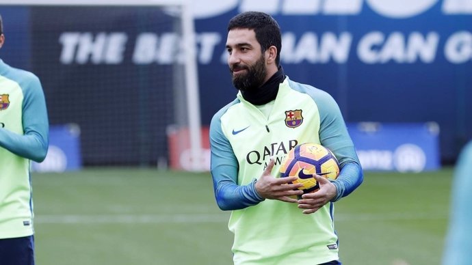 Arda Turan entrenamiento Barcelona