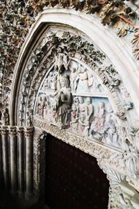 Presentada la portada de Santa María de Olite tras su restauración