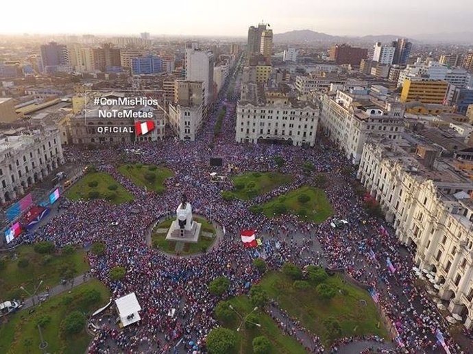 Manifestación en Lima contra la ideología de género