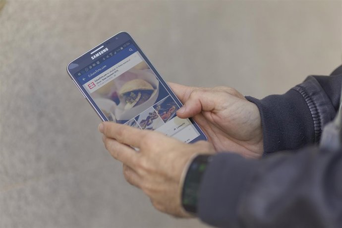 Redes sociales, internet, teléfono inteligente, móvil, smartphone, Samsung