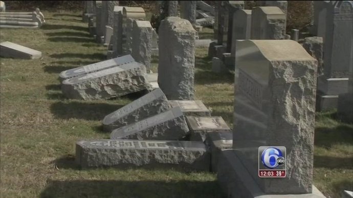 Lápidas judías rotas en Filadelfia