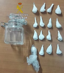 Cocaína encontrada en posesión del conductor detenido