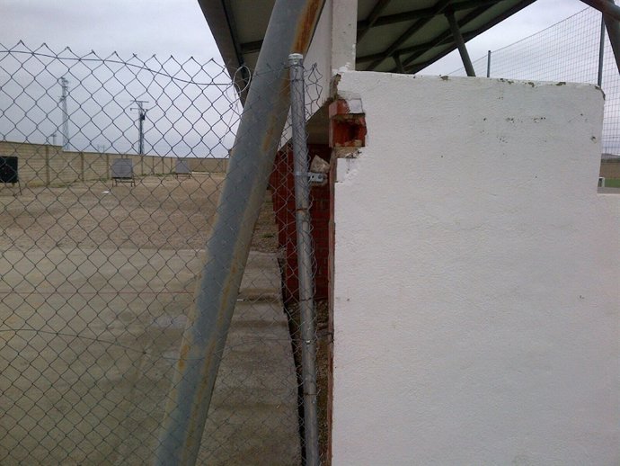 PSOE critica el estado del campo de fútbol de Las Lagunillas de Jaén